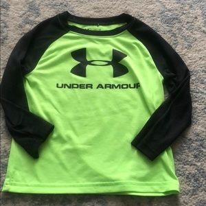 Under Armour 2t long sleeve shirt